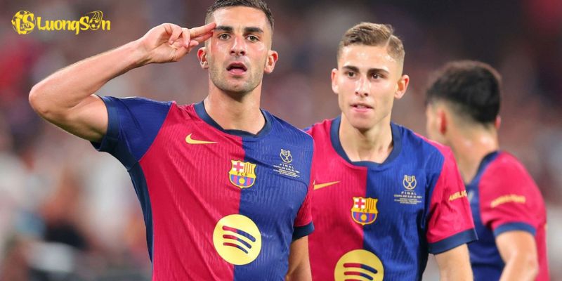 Khoảnh khắc chú ý khi Ferran Torres nhận thẻ vàng ở phút 90+11'